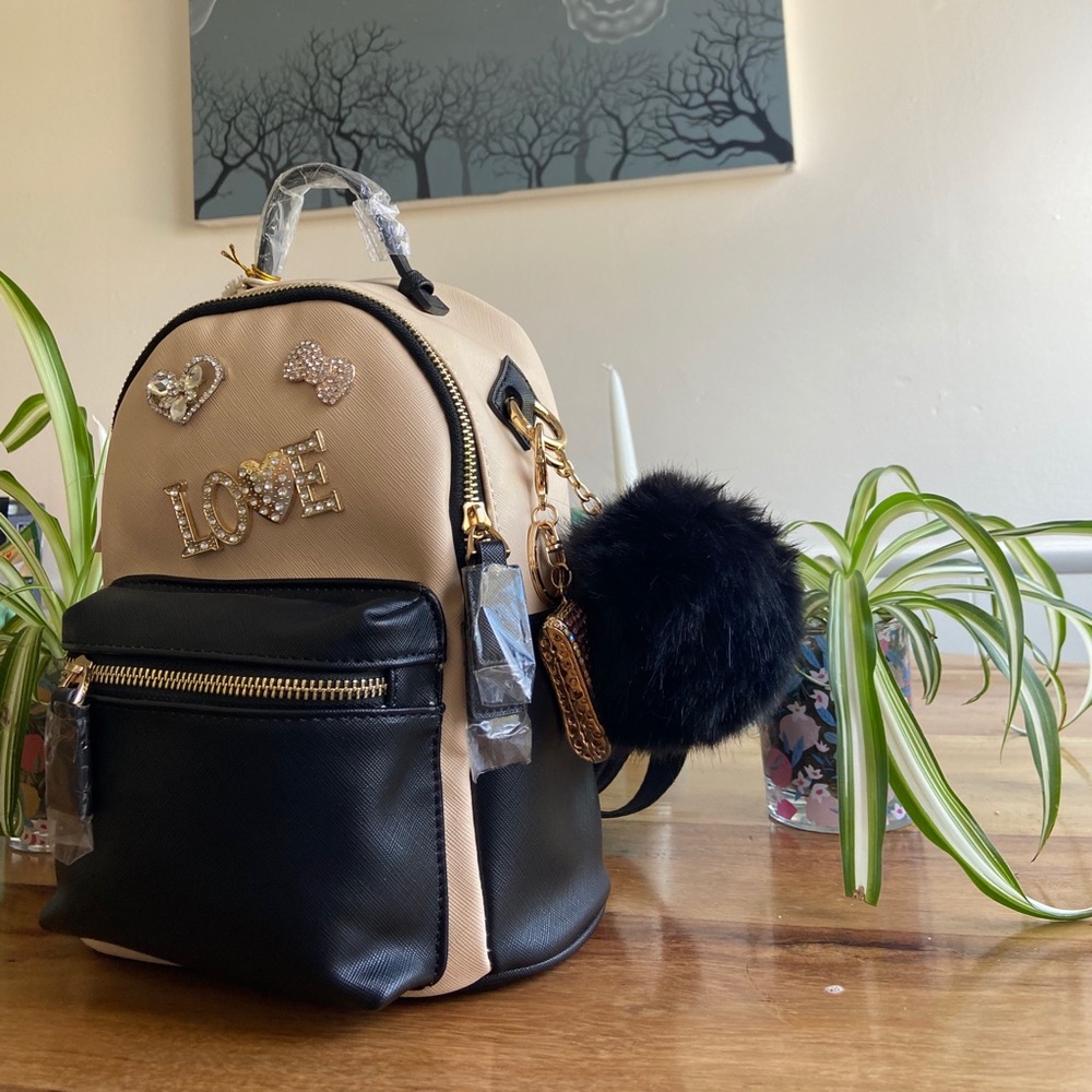 Dream Control Backpack ! - Picture 2 of 10
